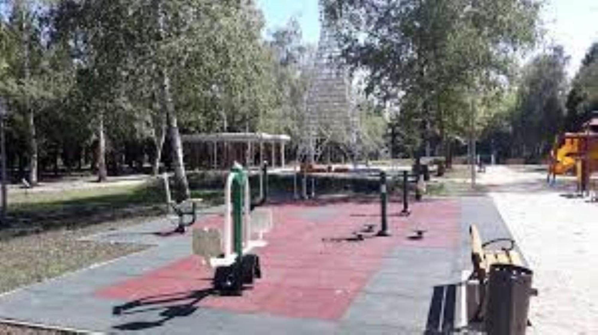 לינה וארוחת בוקר Mezőkövesd Fenyo Panzio מראה חיצוני תמונה
